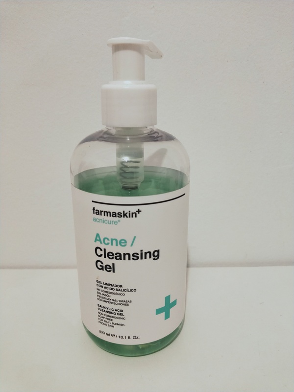 Limpiador facial para el acné