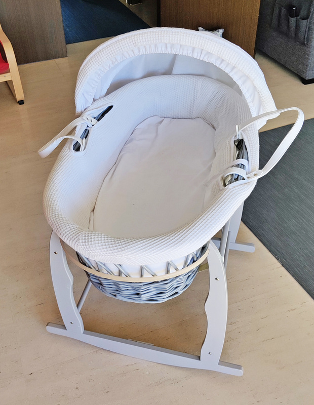 Capazo/moisés para bebé con soporte balancín