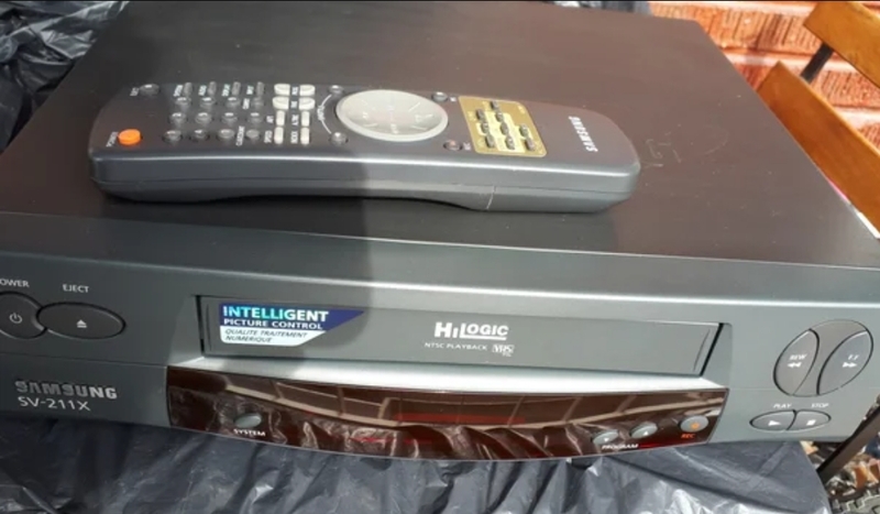 Grabador/Reproductor VHS Samsung SV-211X HiLogic. 