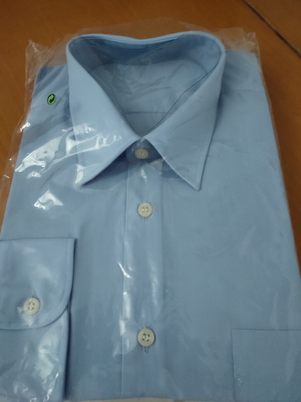 Camisa caballero azul claro manga larga talla 42(enriqueachuchado)