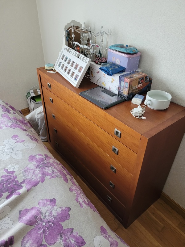 Cómoda de madera