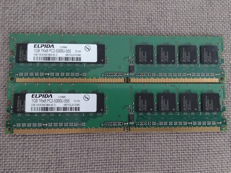 2 Memorias RAM DDR2 ELPIDA 1GB 1Rx8 PC2-5300U-555