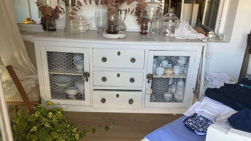 REGALO MUEBLE BLANCO 