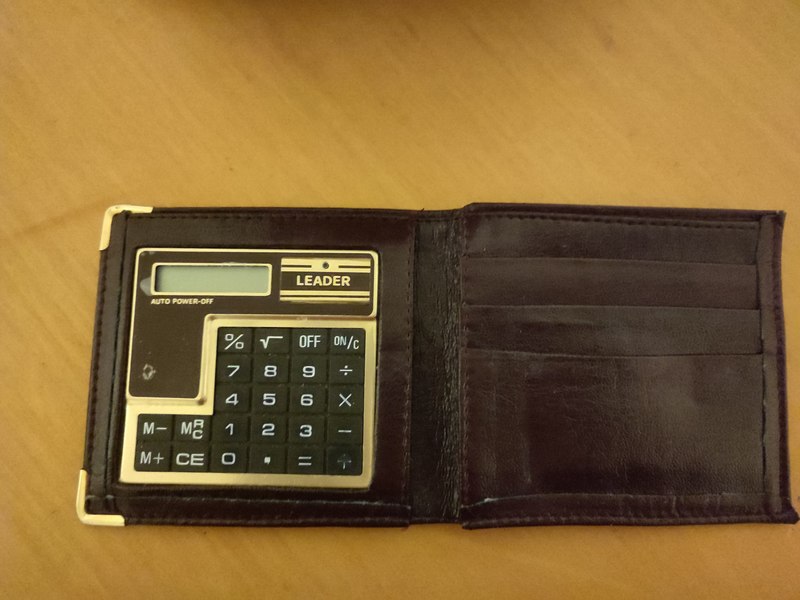 Cartera monedero con calculadora(recicleo)