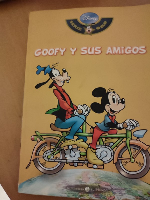 Libro "Goofy y sus amigos"(recicleo)