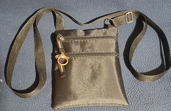 Bolso pequeño unisex.