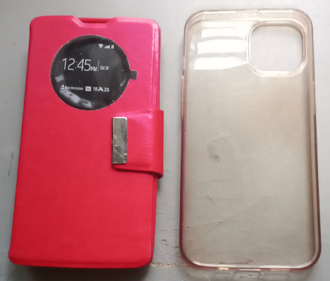 Dos fundas de teléfono. No sé marcas.