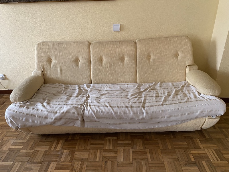 Sofá y 2 butacas