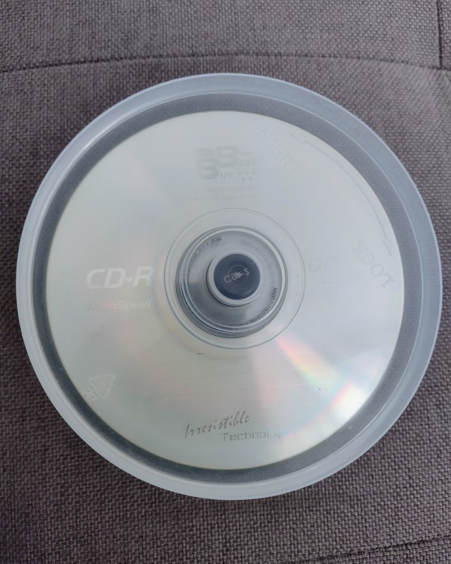 18 CD-R 100 min. 875 MB