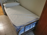 Cama con somier y colchón 180x90