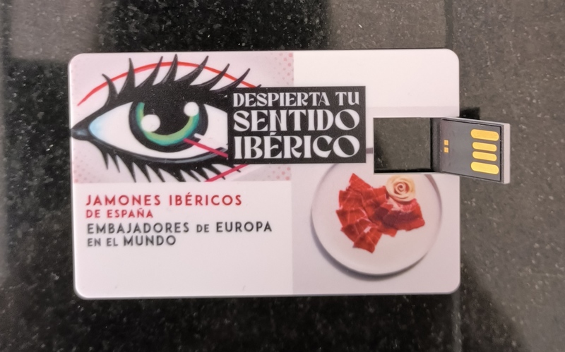 Tarjeta con USB, 8Gb