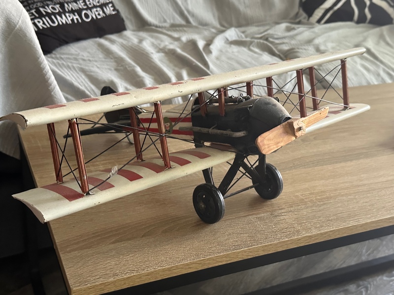 Avion grande de juguete o decoración metálico