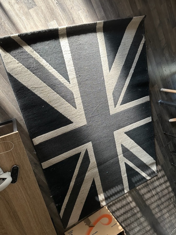 Alfombra bandera inglesa gris
