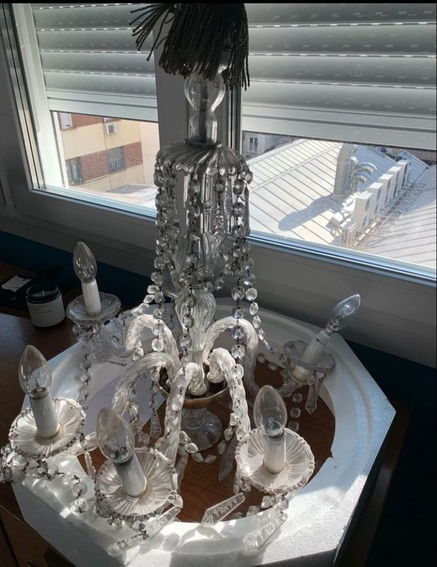 Lampara años 40 de cristal. Tiene un brazo roto
