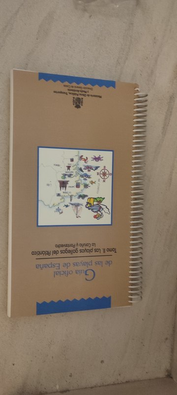 Libro guia de las playas de España(recicleo)