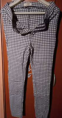 Pantalón a cuadros de chica talla S