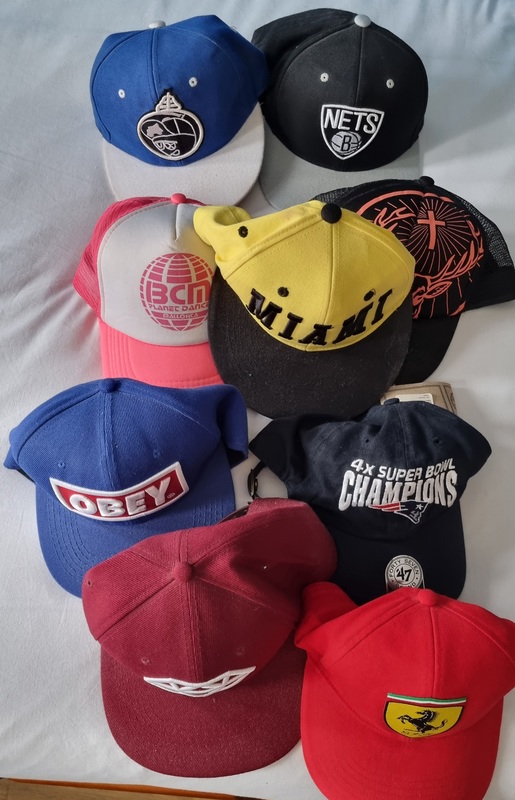 Colección de gorras