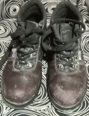 Zapatos de seguridad en buen estado, talla 42