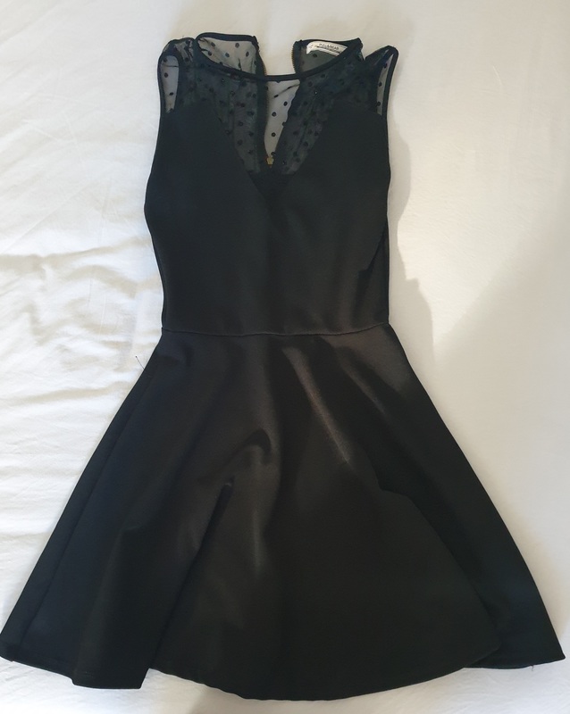 Vestido negro corto