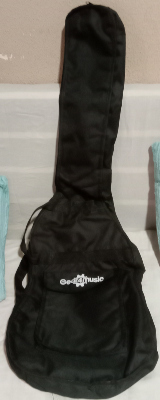 Funda de guitarra acústica delgada.