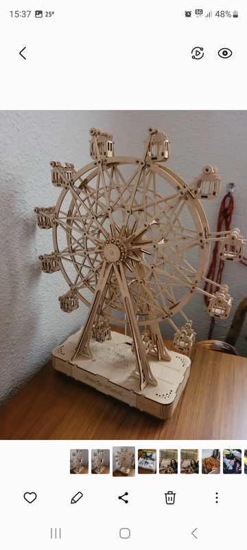 Regalo noria de madera de balsa