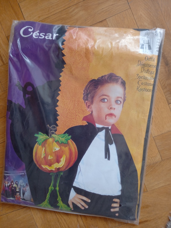 Disfraz infantil 5 a 10 años capa de dracula 