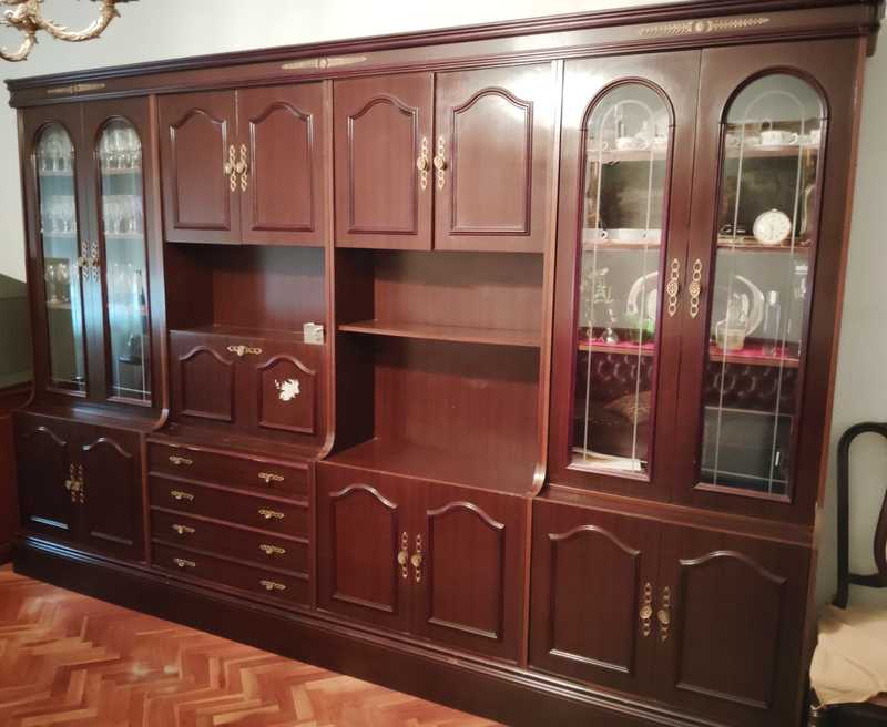 Se regala mueble de salón.