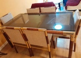 Mesa de comedor y 6 sillas