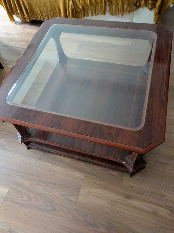 Regalo mesa baja de madera y cristal