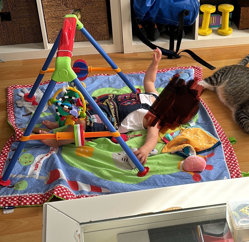 Gimnasio y manta suelo bebe