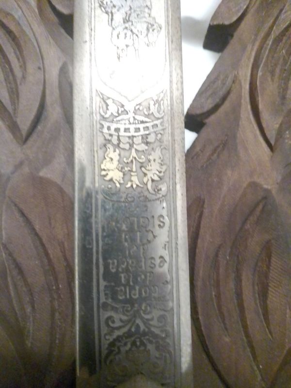 Regalo replica espada del Cid o bien cambio por algun pequeño mueble o estanteria