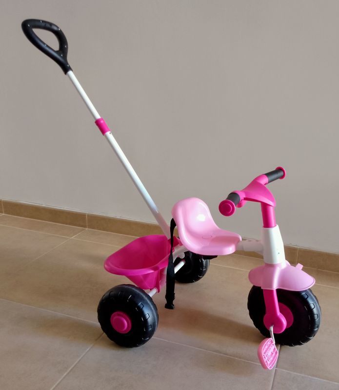 Triciclo de niña
