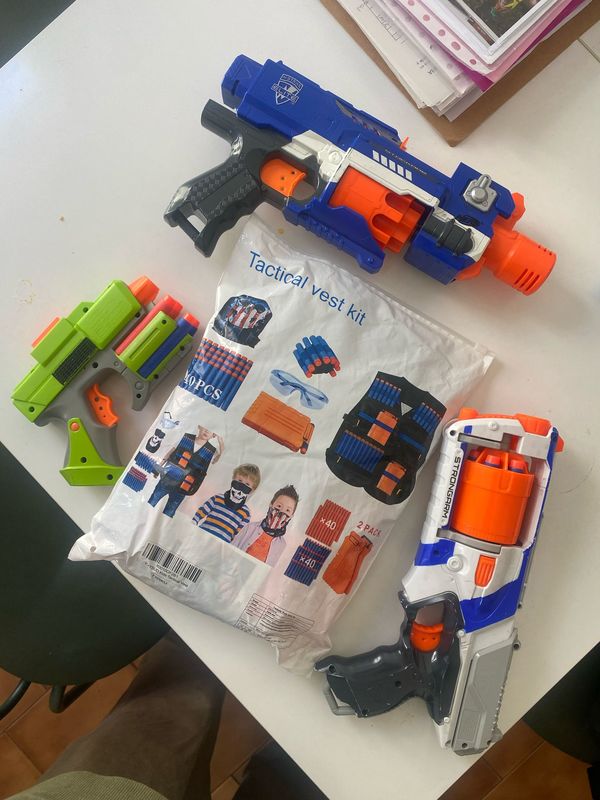 Pack Pistolas Nerf de juguete con accesorios