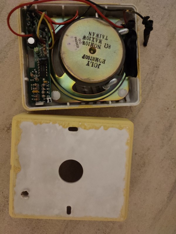 Timbre de alarma. No se si funciona(Oscar Avila)