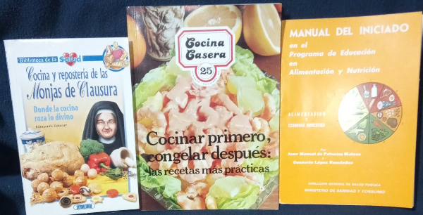 3 Libros de cocina.
