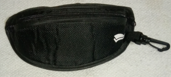 Estuche compacto para gafas.