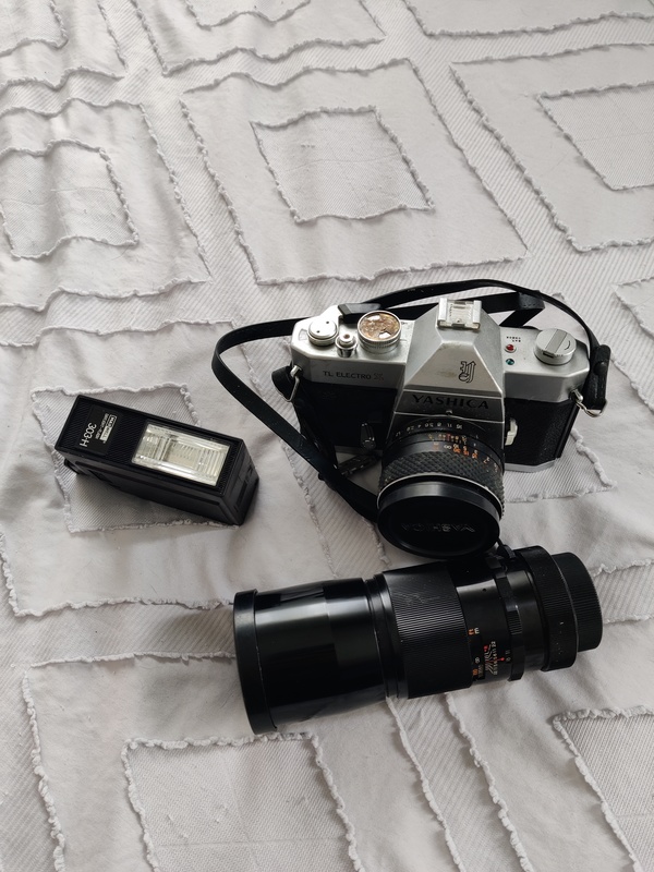 Cámara de fotos Yashica+teleobjetivo