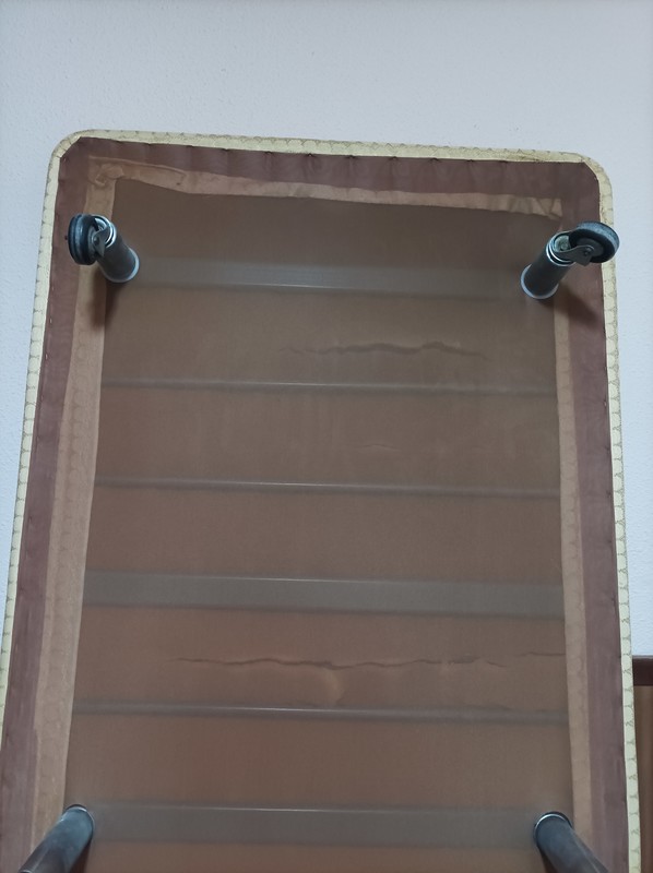 Canapé. Llit. 200 x 90 cm