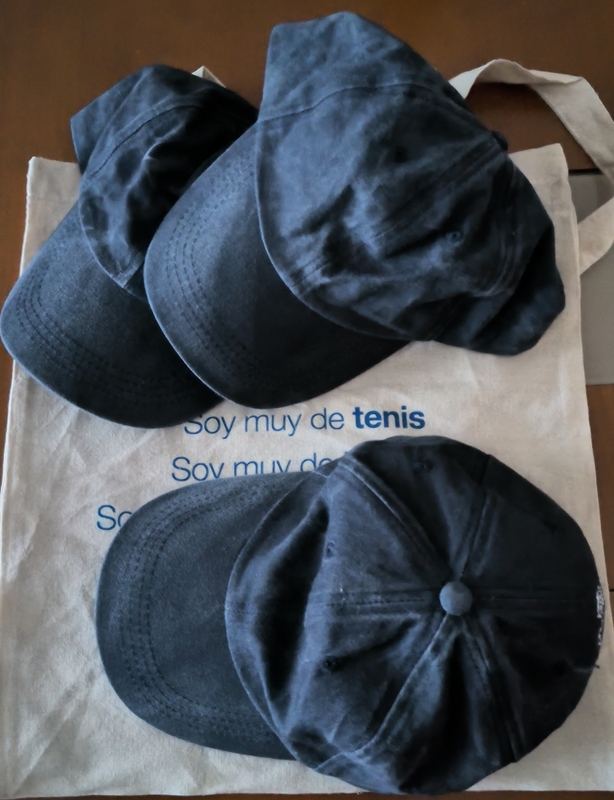 3 gorras nuevas