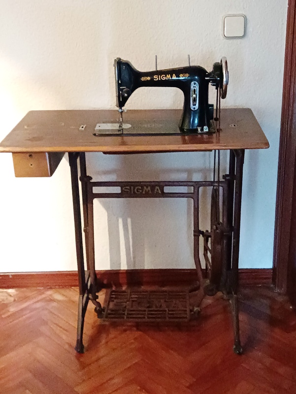 Máquina de coser SIGMA