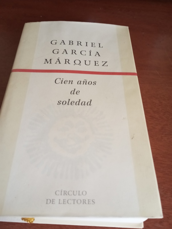 Libro. Cien años de soledad