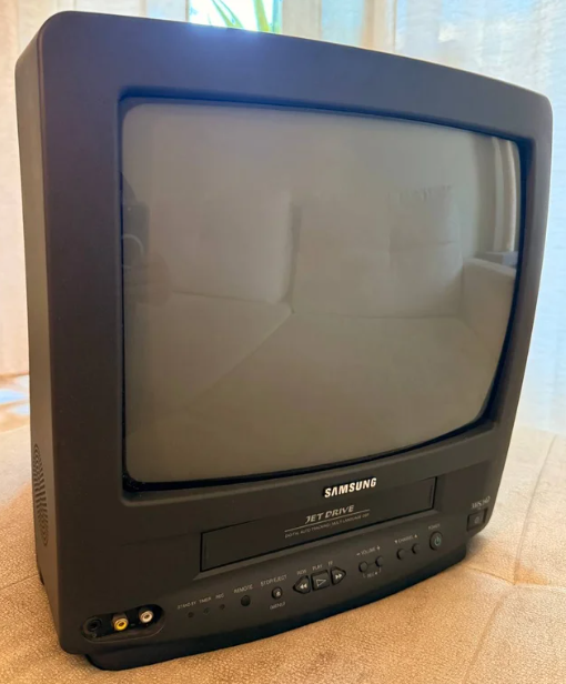 Televisor antiguo VHS
