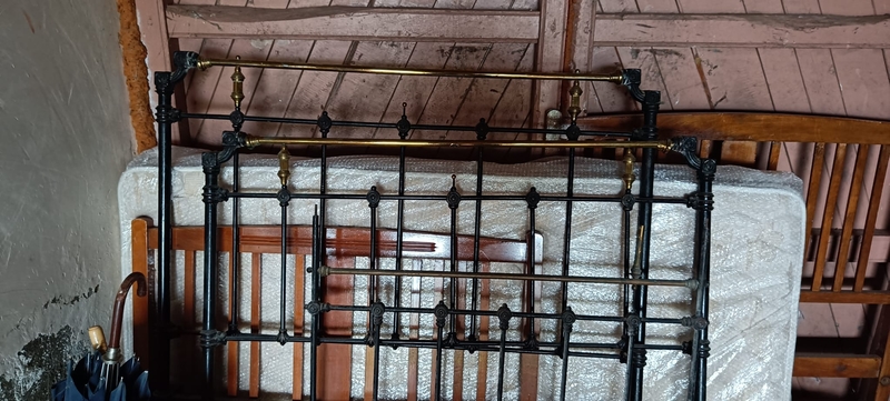 REGALO COLCHON 105 Y DOS DE LANA Y CAMA DE HIERRO Y DE MADERA