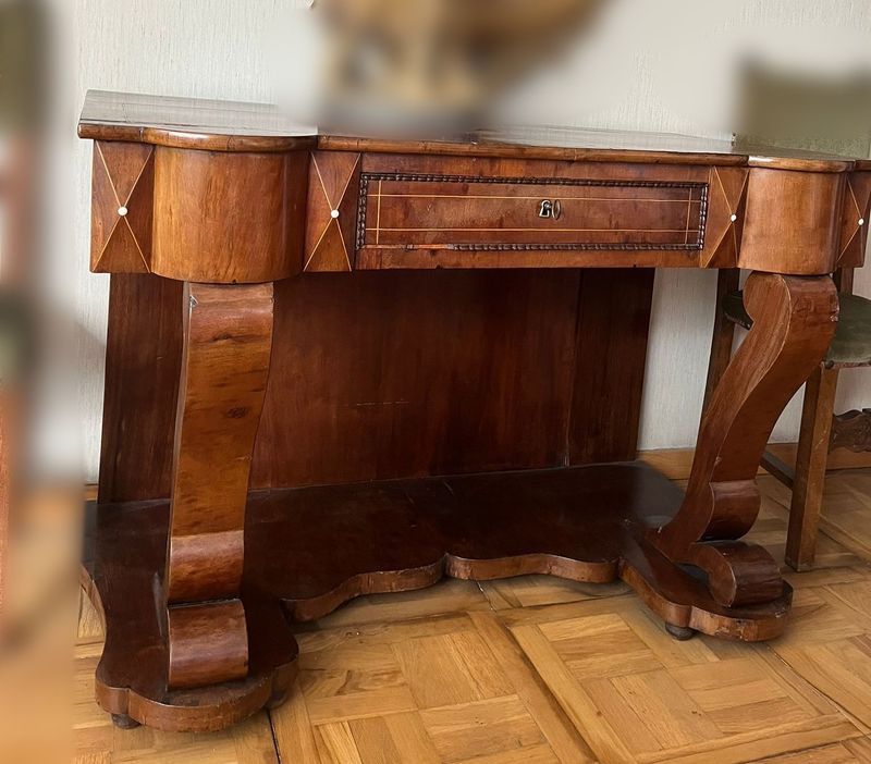 Consola de madera 