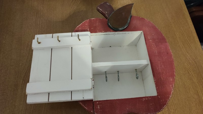 Colgador de llaves con forma de manzana(recicleo)