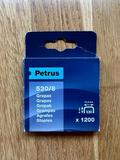 CAJA CON 1000 GRAPAS PETRUS 530/8