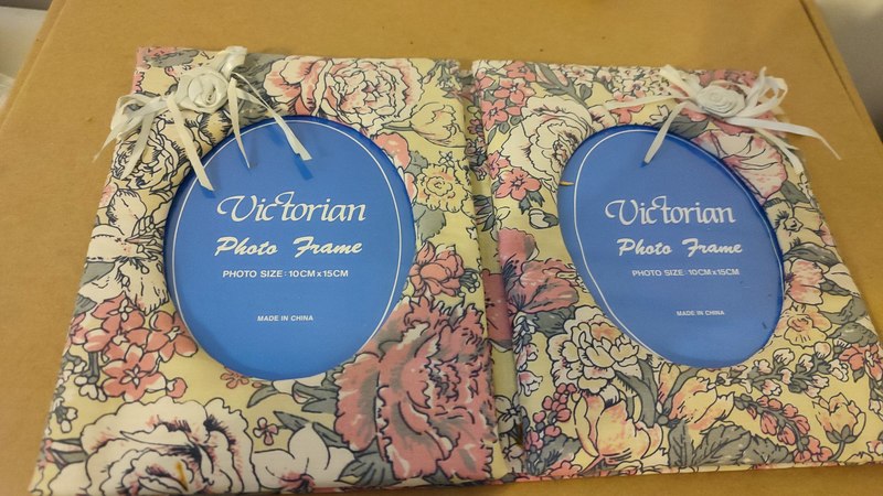 Pareja de marcos con flores