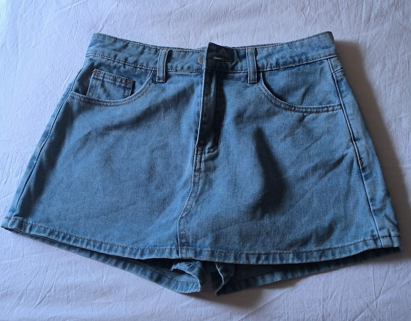 Falda -pantalon mini vaquera 