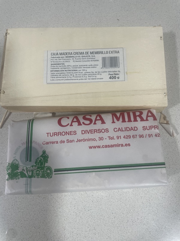 Membrillo y turrón almendra duro