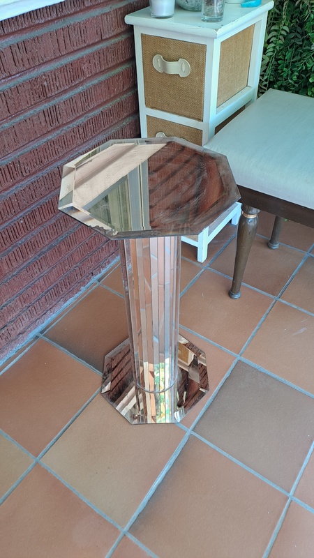 Pedestal de espejos.